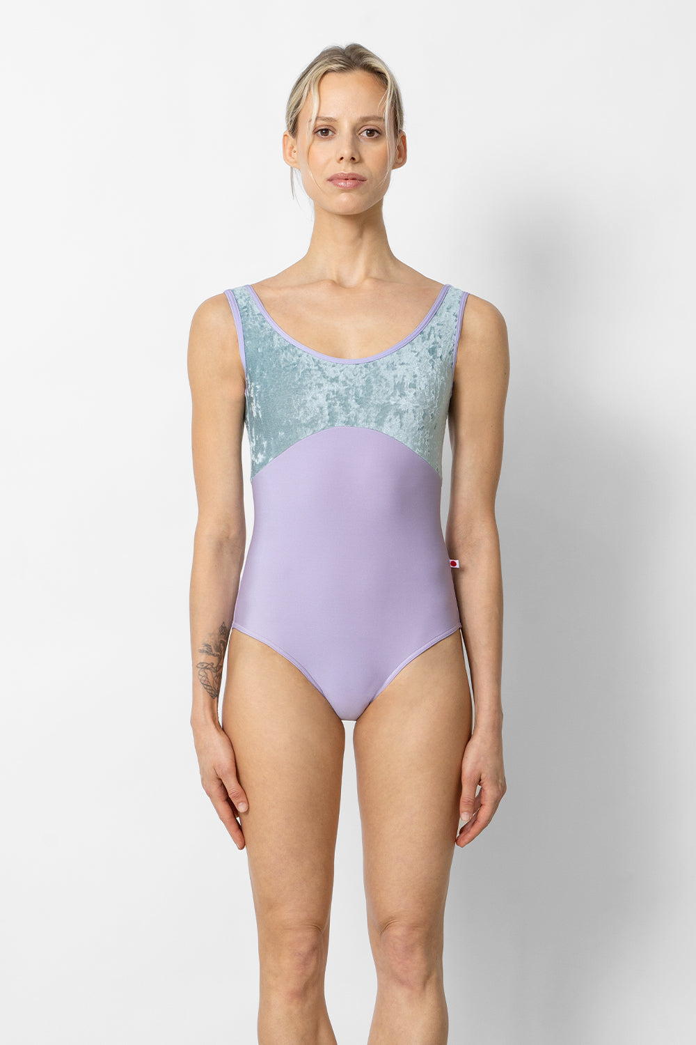 Anna Duo leotard in N-Poem body color with CV-Ice top color and N-Poem trim color