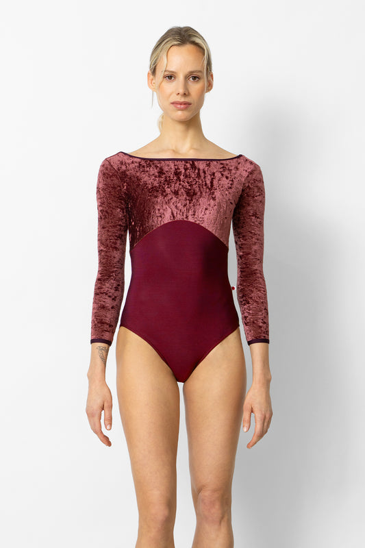 Sofiane Duo leotard in N-Burgundy body color with CV-Garnet top color, N-Burgundy trim color and  3Q sleeves