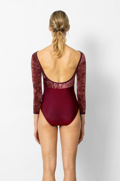 Sofiane Duo leotard in N-Burgundy body color with CV-Garnet top color, N-Burgundy trim color and  3Q sleeves