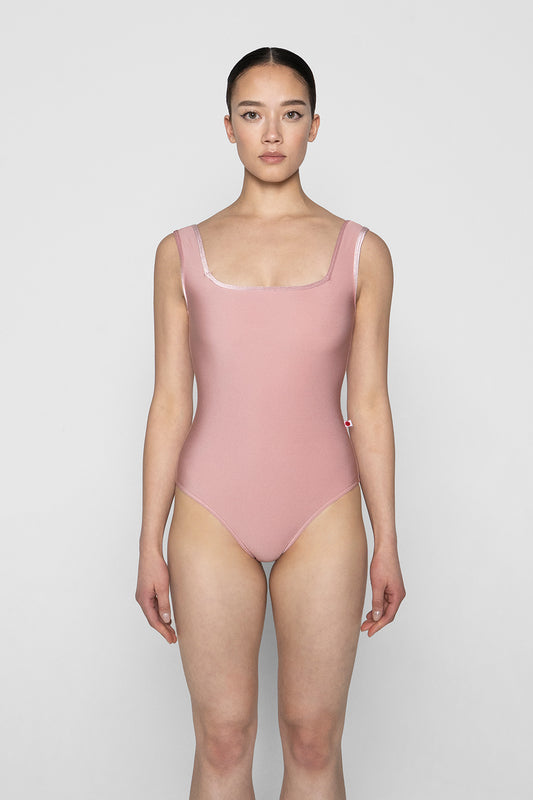 Marieke leotard in N-Antique Rose body color with V-Dreamy trim color
