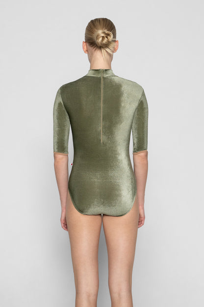 Kumiko leotard in V-Safari body color & half sleeves and T-Sepia trim color