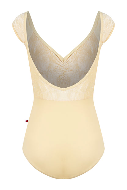 Elli leotard in T-Vanilla body color with CV-Vanilla top color and T-Vanilla trim color